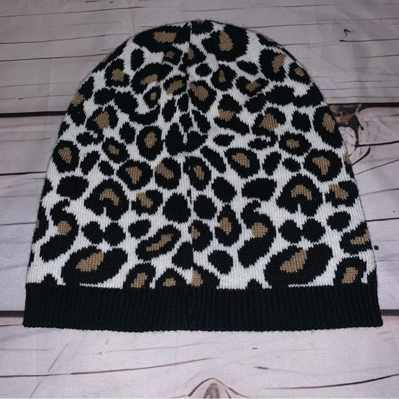 Michael Kors Leopard Cheetah Print Beanie Knitted Hat NWOT - Picture 4 of 9